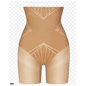 HoneyLove Shadow Sculpt High-Waist Short in Beige Size 2X